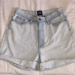 URBAN OUTFITTERS BDG MOM SHORTS